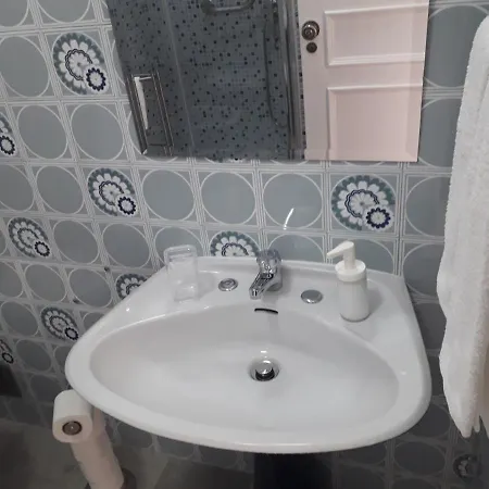 Zen Newton Лиссабон