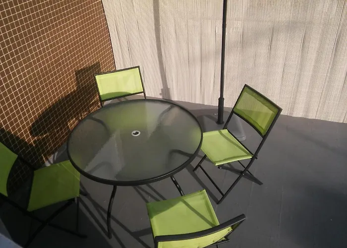 Zen Newton Διαμέρισμα *